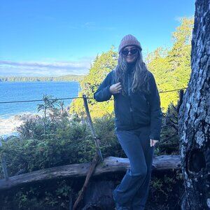 Meet your Posher, Lauren